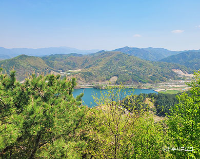 Girinbong Peak