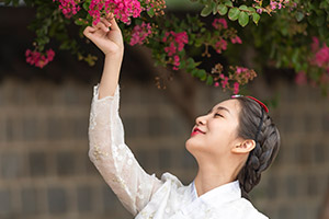 전주에서 한복을 입은 사람