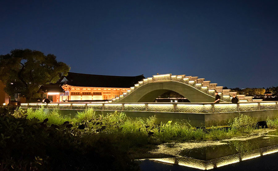 [2024.11] Night view of Deokjin Park