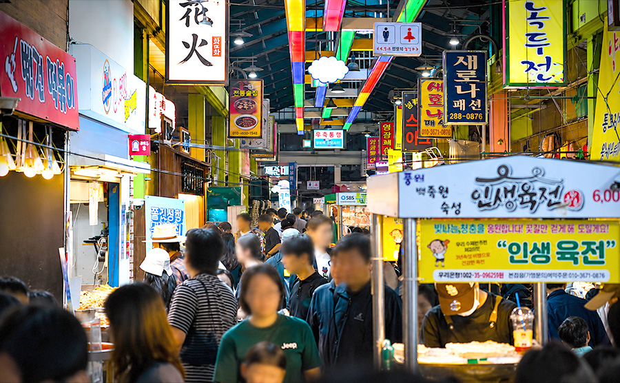 [2026.05] A Night Market Full of Flavor and Energy